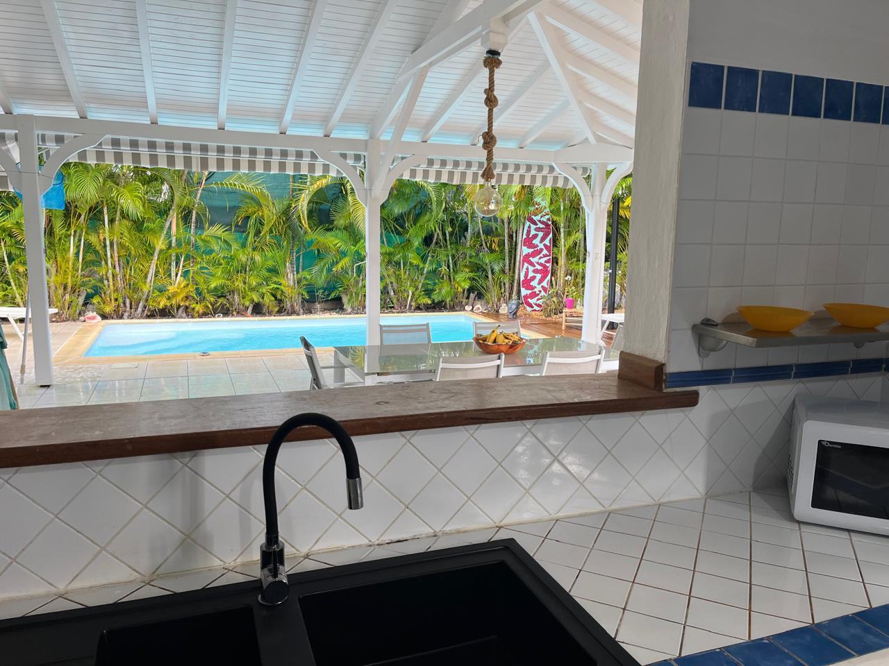 Cuisine ouverte sur la terrasse